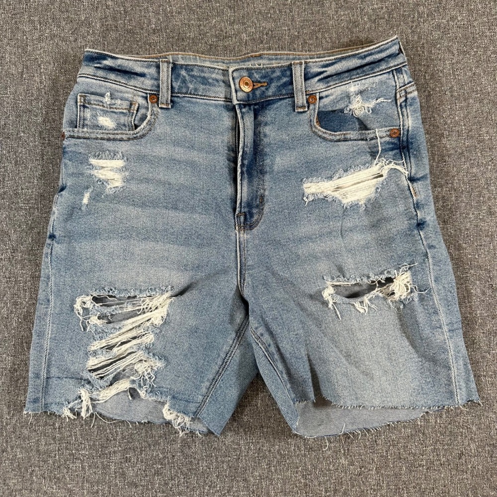 American Eagle Distressed Denim Shorts Women 4 Light Wash Ripped Raw Hem Stretch